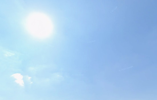Houston to Savor Sunny Skies and Mild Temps, With Cooler Fronts on the Horizon