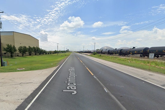 Houston Worker Suffered Burns in Sulfuric Acid Leak, Lawsuit Alleges BWC Terminals Neglected Safety Alerts