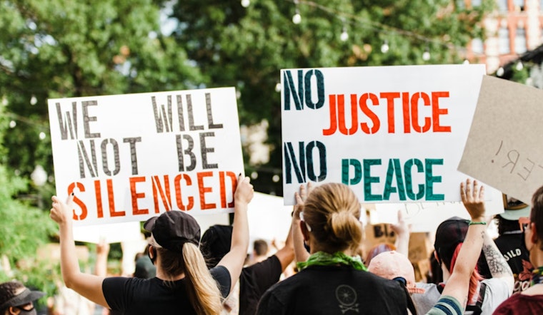 Houstonians Rally for Transparency and Justice in Wake of ICE Agent-Involved Shooting of Renee Good
