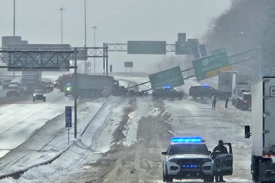 I-77 Southbound Lanes Closed in Copley Township, OH After Dump Truck Crash Causes Sign Collapse