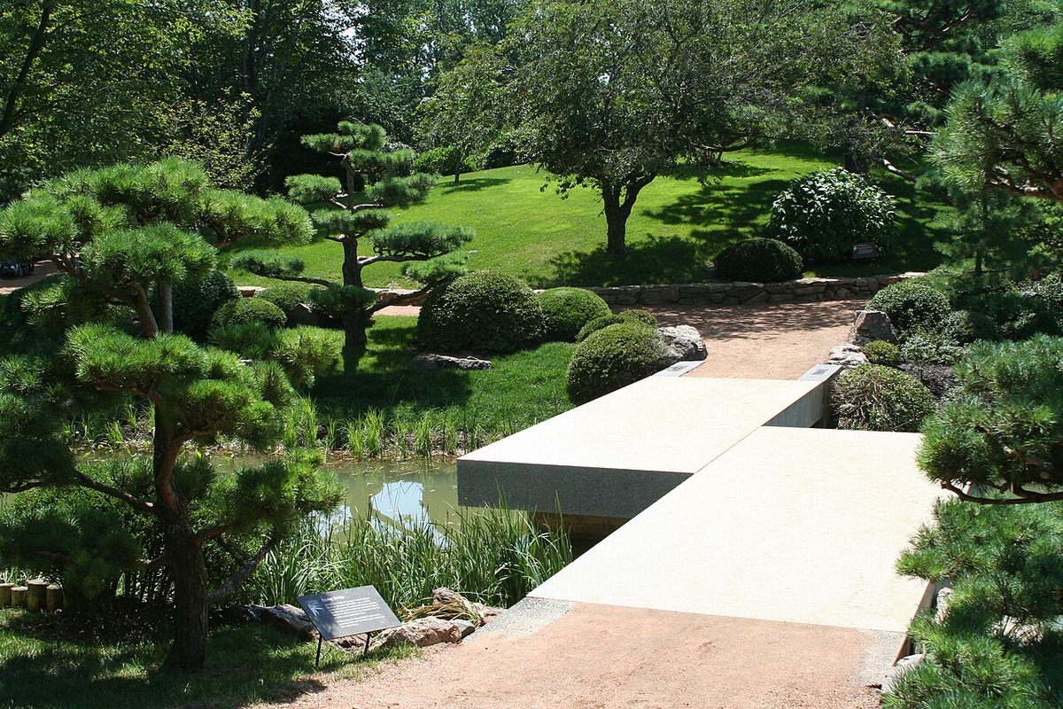 Illinois Residents Sue Chicago Botanic Garden Over Injuries from