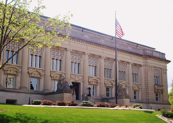 Illinois Supreme Court Hears Amazon Overtime Case