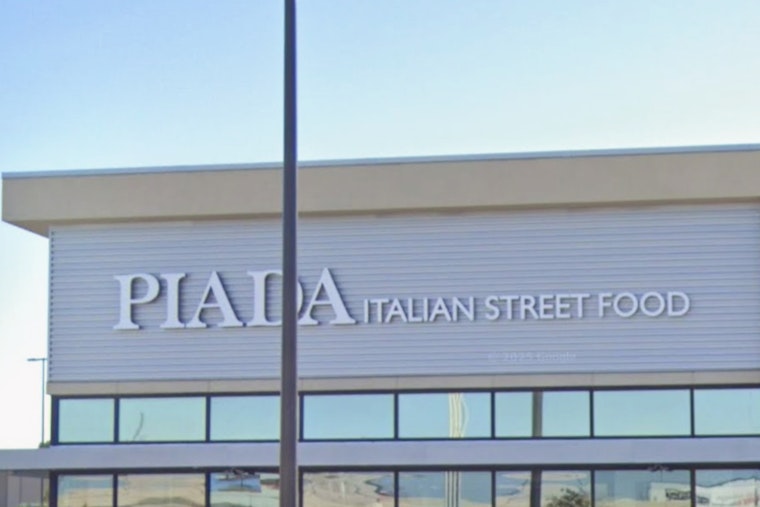 Italian Wrap Chain Muscles Into San Antonio With Twin Piada Spots