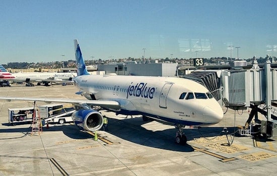 JetBlue and United Answer Super Bowl Fever with Extra Flights from New England to Bay Area