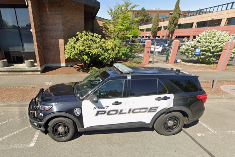 Kent Officer Removes Teen From East Hill Home