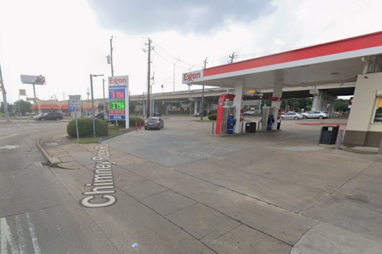 Knife Chaos At West Houston Exxon Leaves One In Hospital