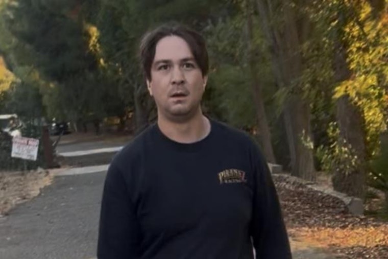 Knife-Wielding Stranger Terrorizes Teens At Valley Center Pond, Deputies Say