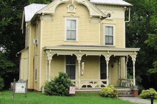 Knox County Median List Price Falls To $425,000