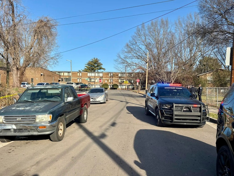 Knoxville Police Seek Man Accused of Firing Gun During Traffic Stop; Suspect Remains at Large