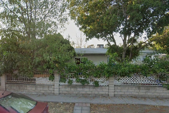 LAFD Extinguishes House Fire in Arleta; No Injuries Reported