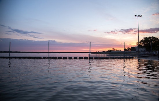 Lake Arlington Invites Boaters to Secure 2026 Permits Online for a Splashy Season Ahead