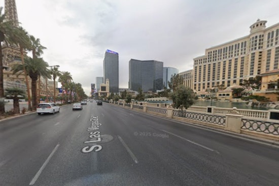 Las Vegas Police Disperse Unruly Crowd on Strip, Arrest 11 After Traffic Disrupted