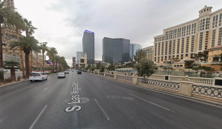 Las Vegas Police Disperse Unruly Crowd on Strip, Arrest 11 After Traffic Disrupted