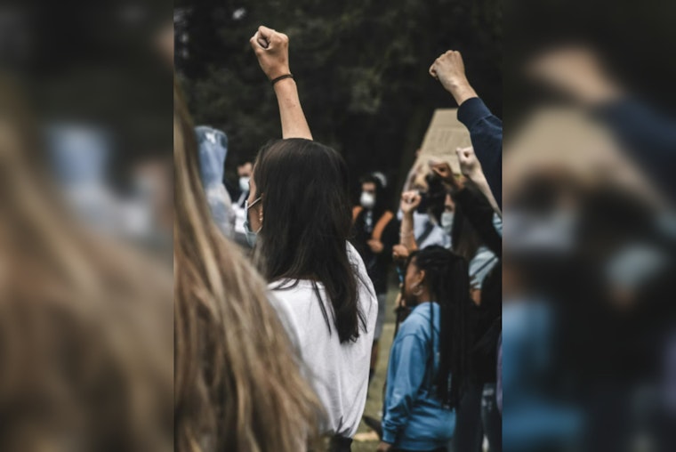 Las Vegas Students Rally for Second Day Against ICE, Following Minnesota Incident and Local Concerns