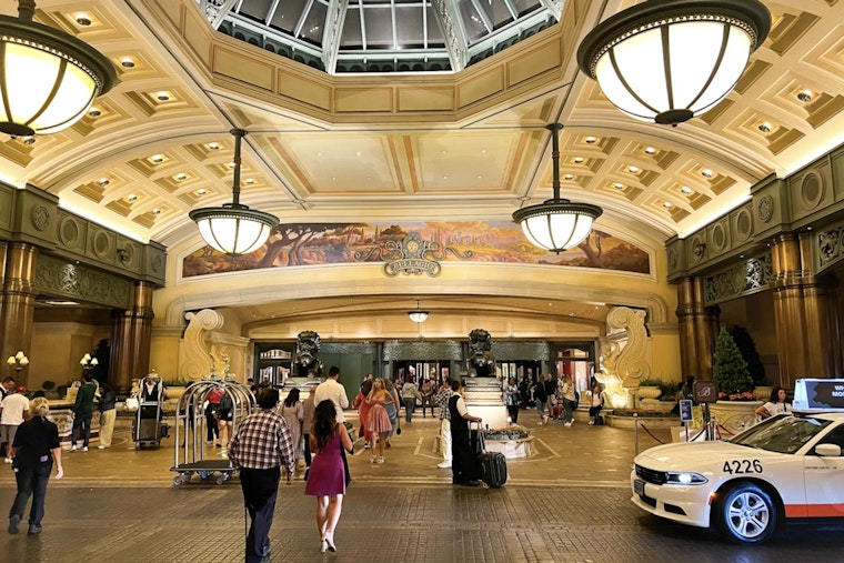 Las Vegas Visitor Numbers Dip Despite Major Events, Casinos See Mixed Financial Outcomes