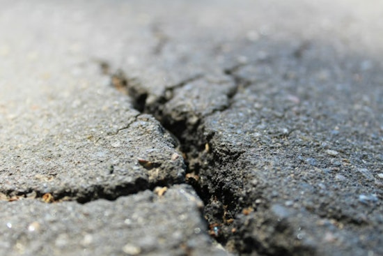 Late-Night Quake Rattles Mauna Loa, Spares Big Island From Damage