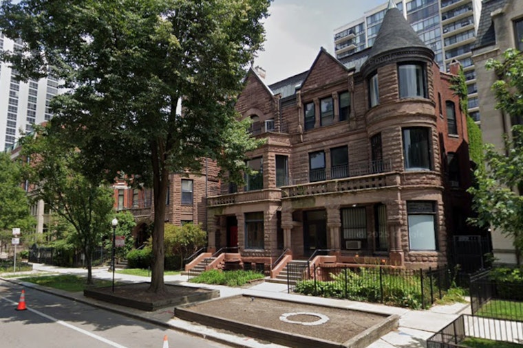 Latin School Bails On Gold Coast Mansion Play, Lists Dearborn Row For Sale