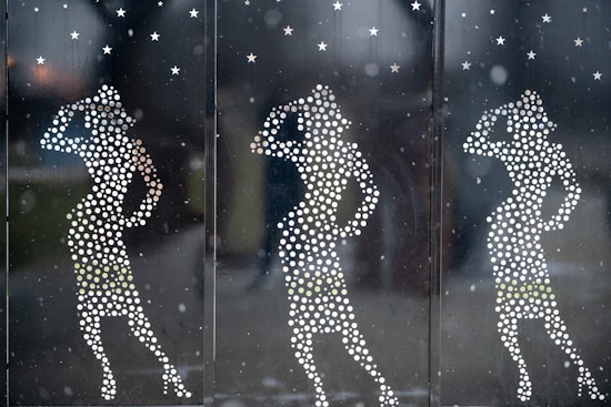 Lawrence, Indiana Honors WWII-era USO Performances with 'USO Girls' Art Installation at Fort Ben Cultural Campus