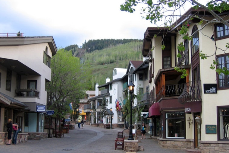 Lease War Puts Vail’s Red Lion Bar On The Brink