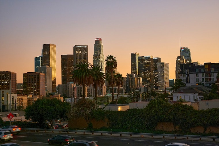 Los Angeles Basks in Persistent Sunshine with Pleasant Temperatures Ahead, NWS Reports