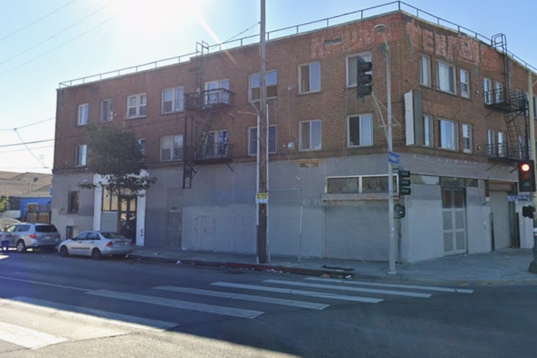 Los Angeles Fire Department Swiftly Extinguishes Blaze in Historic South-Central Building