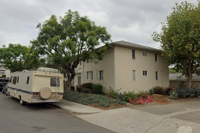 Los Angeles Firefighters Quickly Douse Baldwin Hills/Crenshaw Apartment Blaze; One Hospitalized, Two Dogs Rescued
