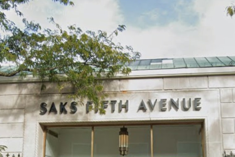Luxury Retail Giant Saks Global Teeters on Bankruptcy Following $100 Million Debt Snag