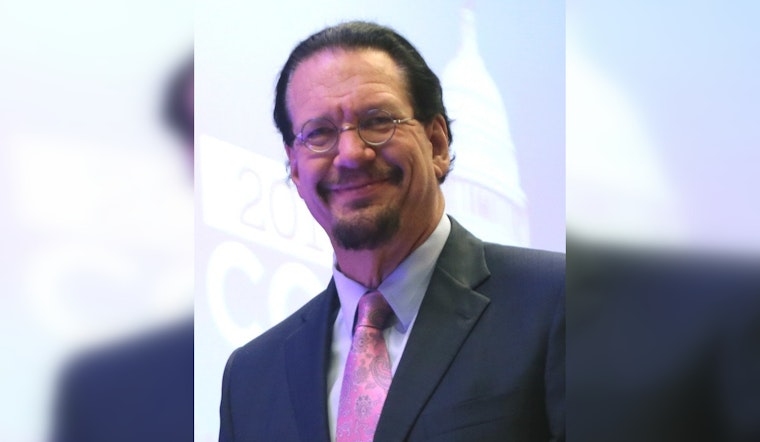 Magician Penn Jillette Sidelined by Broken Ankle, Penn & Teller Las Vegas Shows Paused