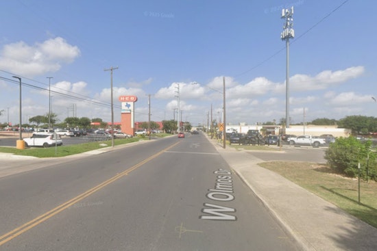 Man Arrested for Allegedly Brandishing Gun During Theft at Olmos Park Store, San Antonio Area