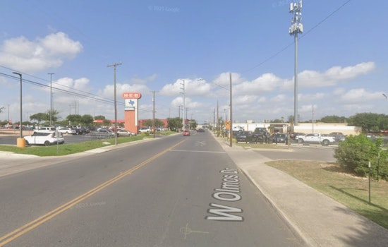 Man Arrested for Allegedly Brandishing Gun During Theft at Olmos Park Store, San Antonio Area