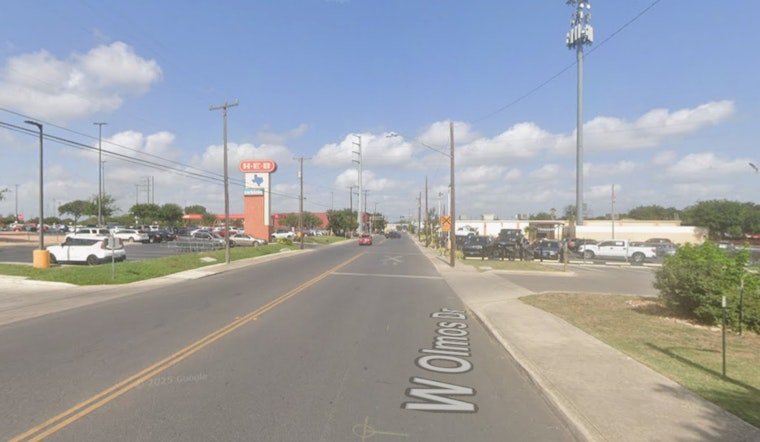 Man Arrested for Allegedly Brandishing Gun During Theft at Olmos Park Store, San Antonio Area