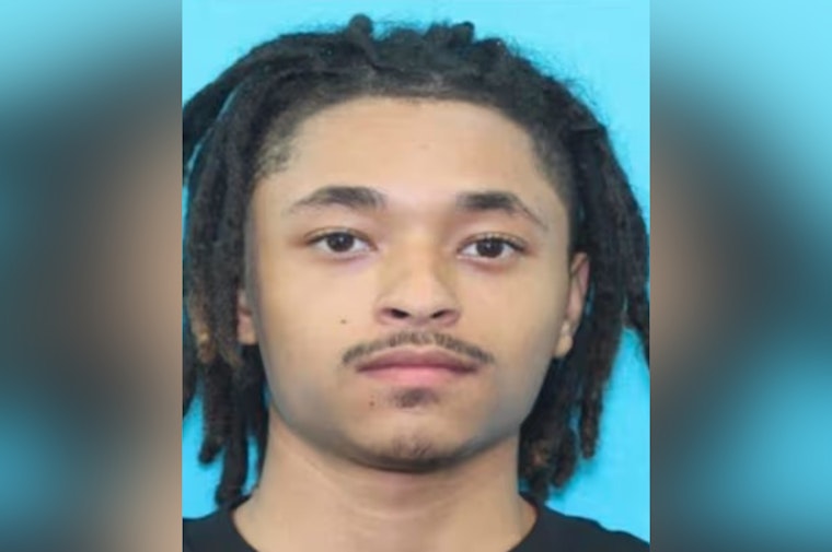Manhunt On North Alamo As Cops Hunt Suspect In Downtown Bar Killing