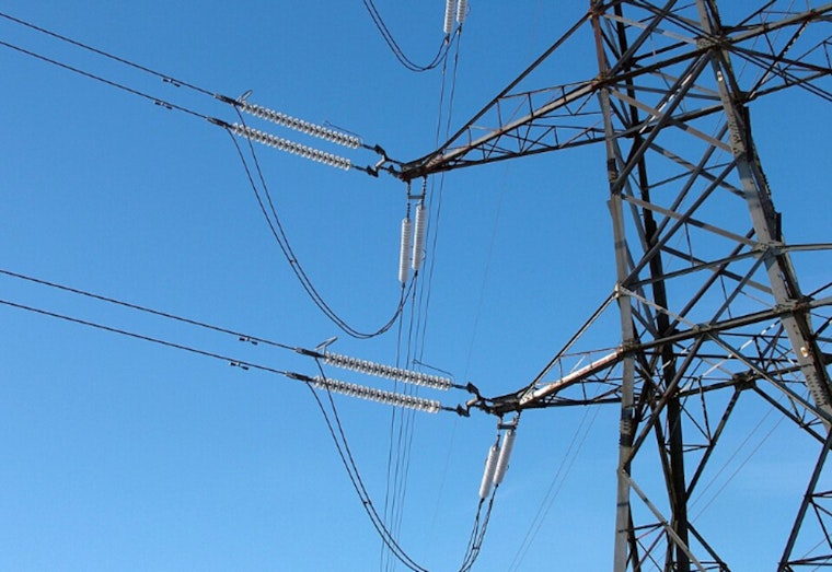 Manor Power Outage Leaves 1,000+ Customers Without Power