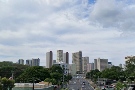 Maui Braces for Lingering Showers as Cold Front Slows, Honolulu and Kauai Weather Disruptions Easing
