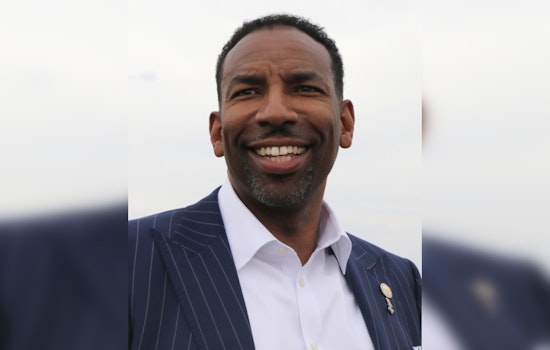 Mayor Andre Dickens Sworn In for Second Term, Pledges to Address Atlanta's Socioeconomic Challenges