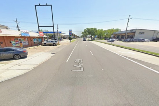 Metairie Man Dies in Single-Vehicle Crash Against Billboard Pillar on LA 39 in St. Bernard Parish