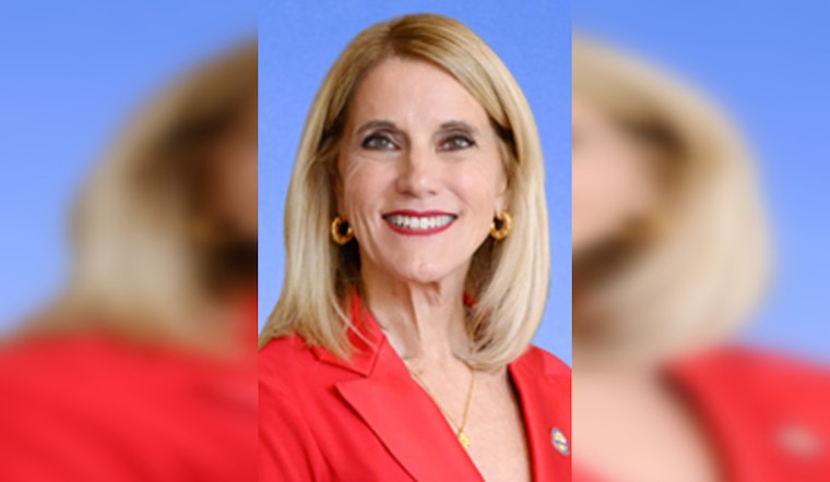 Miami-Dade Commissioner Vicki L. Lopez Honored for Commitment to Foster Youth at Voices for Children Gala