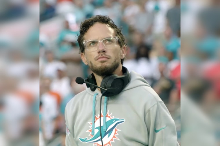 Miami Dolphins Dismiss Head Coach Mike McDaniel after Disappointing 7-10 Season Finish