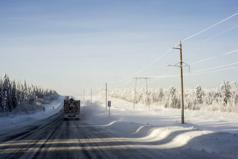 Miami Experiences Rare Temperature Plunge with Gusty Winds After Record Highs