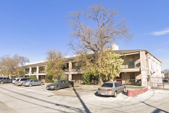 Midnight Courtyard Knife Fight Leaves Two Hurt At North Side's Arriba En Blanco