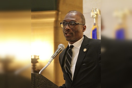 Minnesota Senator Calls for ICE to Leave Minneapolis, Citing Tensions After Agent Shoots Local Man