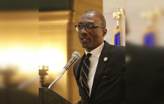 Minnesota Senator Calls for ICE to Leave Minneapolis, Citing Tensions After Agent Shoots Local Man