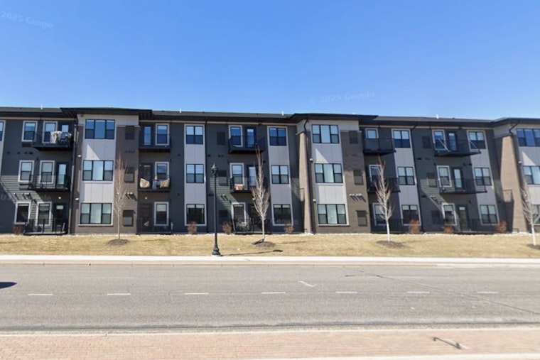 Minnetonka's Shady Oak Crossing Fetches $19.75M As At Home Moves In