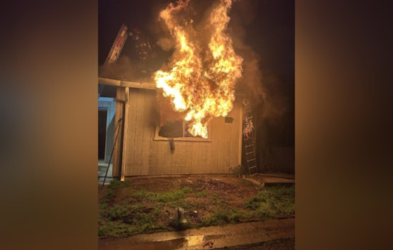 Modesto Firefighters Rapidly Contain Apartment Blaze on Roselawn Avenue, Prevent Spread to Adjacent Homes