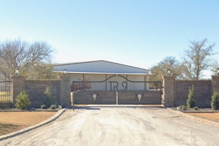 Mystery Houston Couple Snaps Up 860-Acre Horse Haven Outside Weatherford