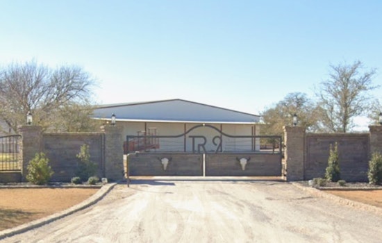 Mystery Houston Couple Snaps Up 860-Acre Horse Haven Outside Weatherford
