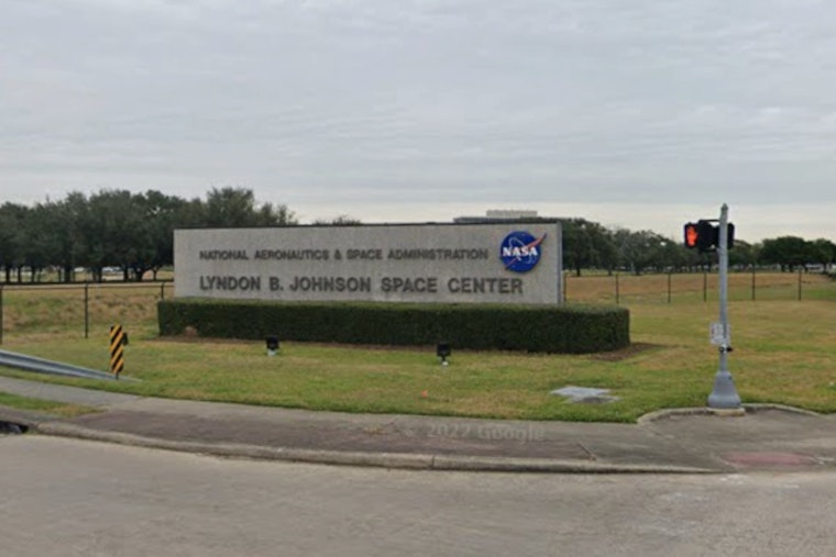 NASA Jet Skids In Gear-Up Drama At Houston’s Ellington Field