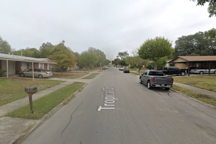 Neighbor’s Late-Night Wake-Up Call Saves Family From Blaze At Long-Neglected San Antonio Eyesore
