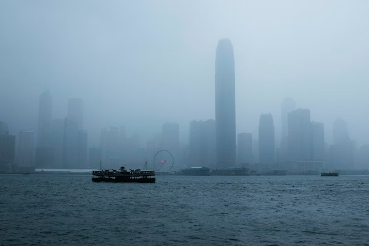 New Orleans Braces for Patchy Fog and Slight Rain, Warmer Days Ahead