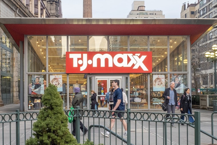 New T.J. Maxx Store Set to Enliven Chicago's Lincoln Park Retail Scene in 2026